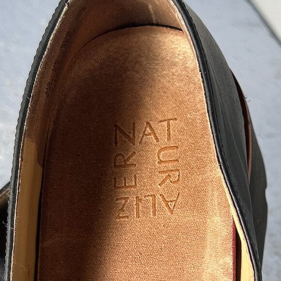 Naturalizer Darry SZ 9 Black Leather Lug Sole Comfort Loafer Academia Essential - Picture 11 of 11